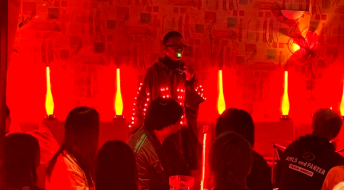 渡洋史氏LEDで彩る華麗なる誕生日会